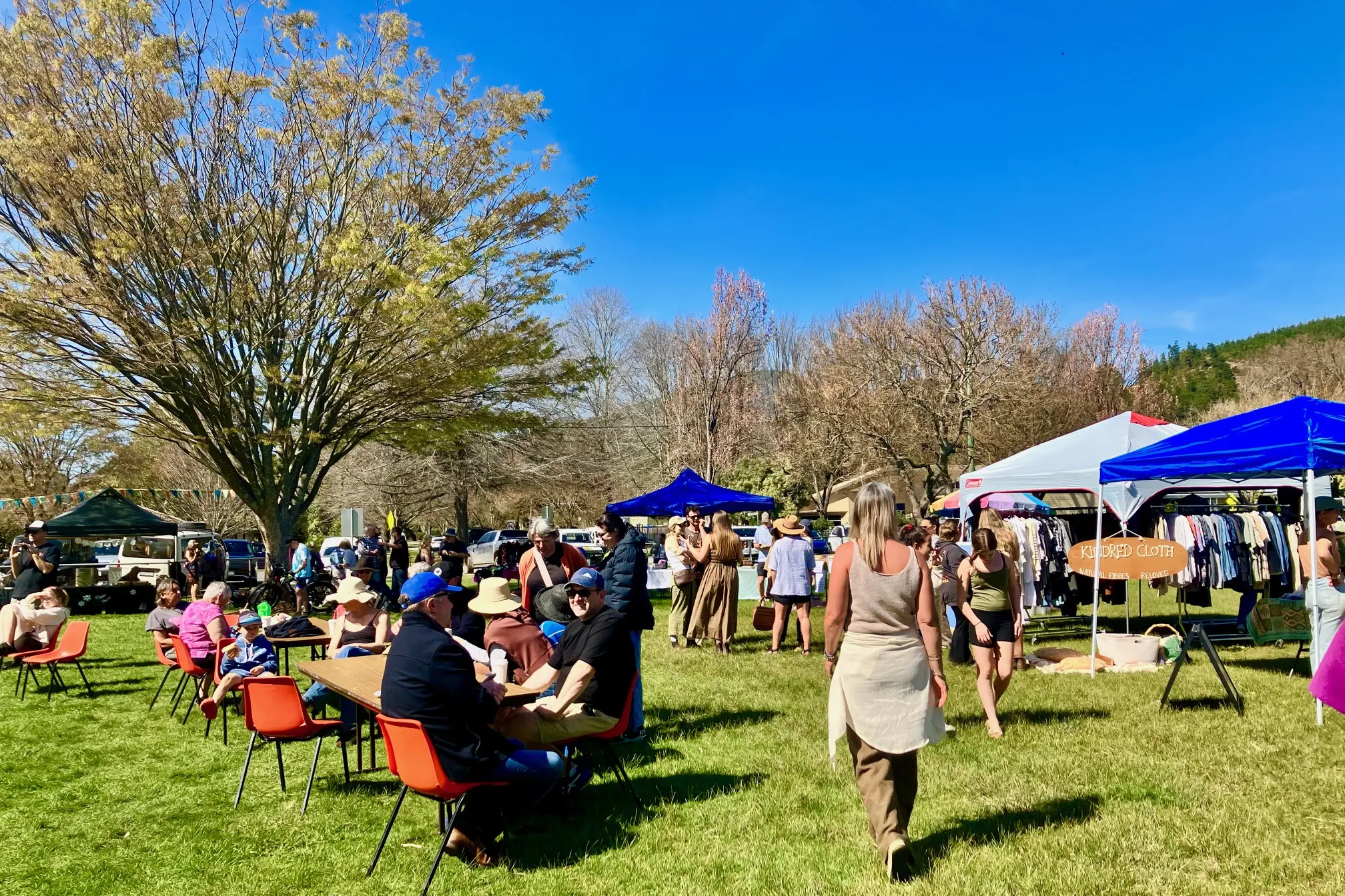 Hundreds enjoyed Porepunkah People's Market