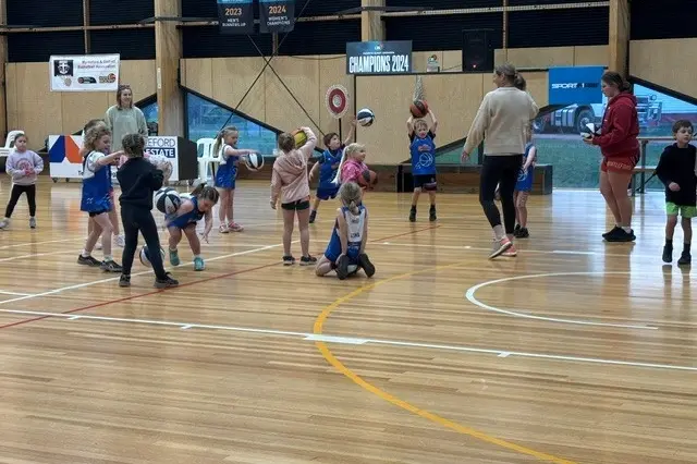 <p>FUN ON THE COURT: Registrations are open for the MDBA Aussie Hoops Term 4 program.</p>\\n