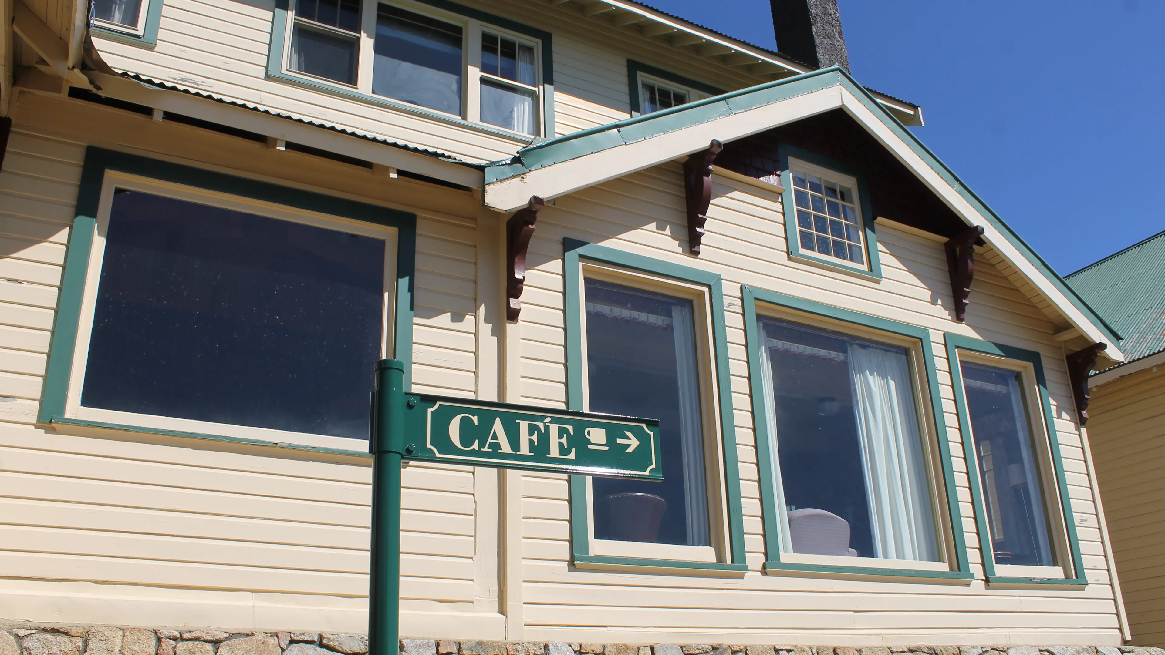 Mt Buffalo Chalet café opening delayed until 'early October'