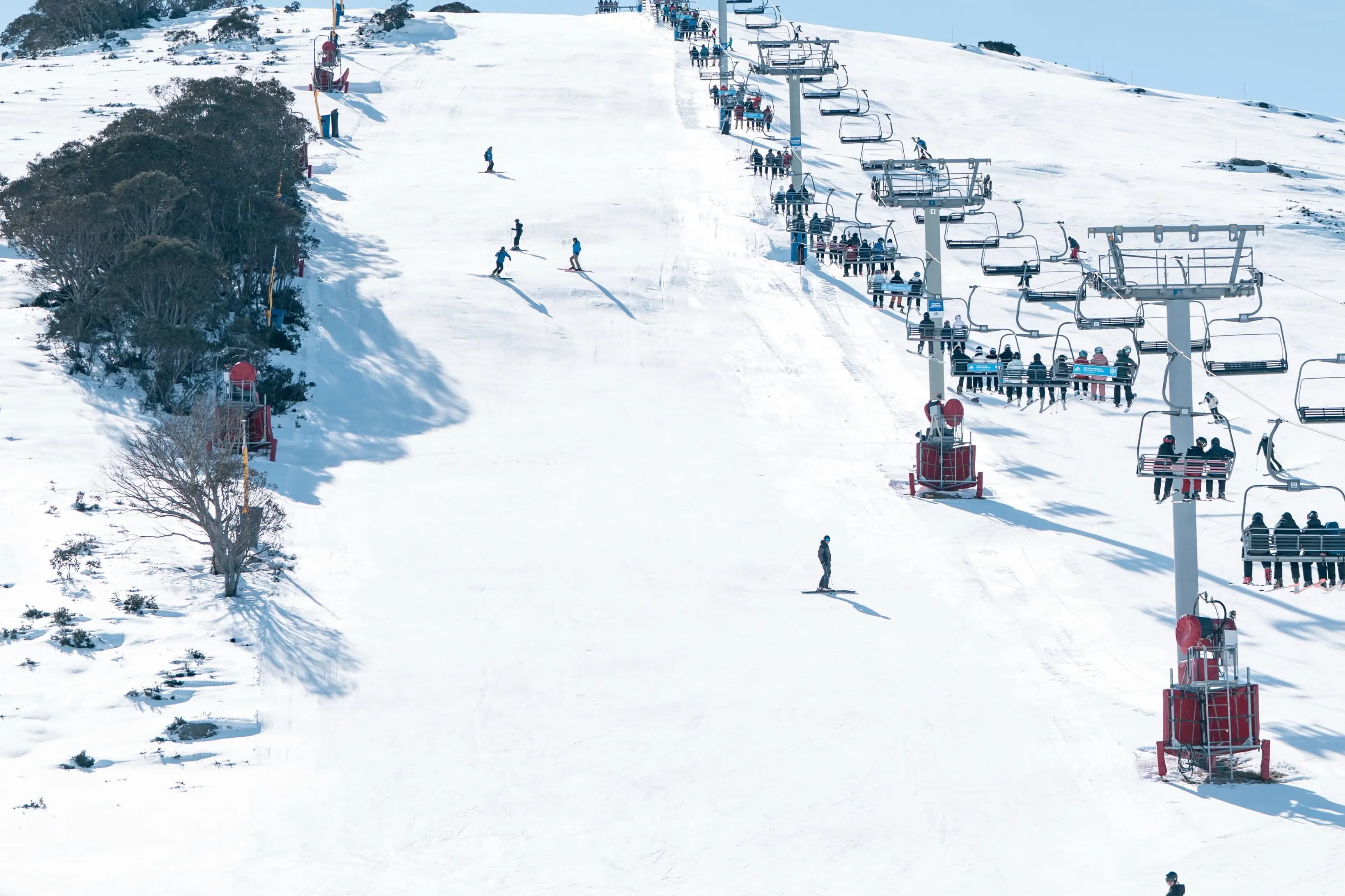 <p>PLENTY OF PEOPLE: Falls Creek had 169,240 visitors during its 14-week snow season, which ended prematurely with poor snow conditions seeing the lifts stop on 6 September. PHOTO: Vail Resorts</p>\\n