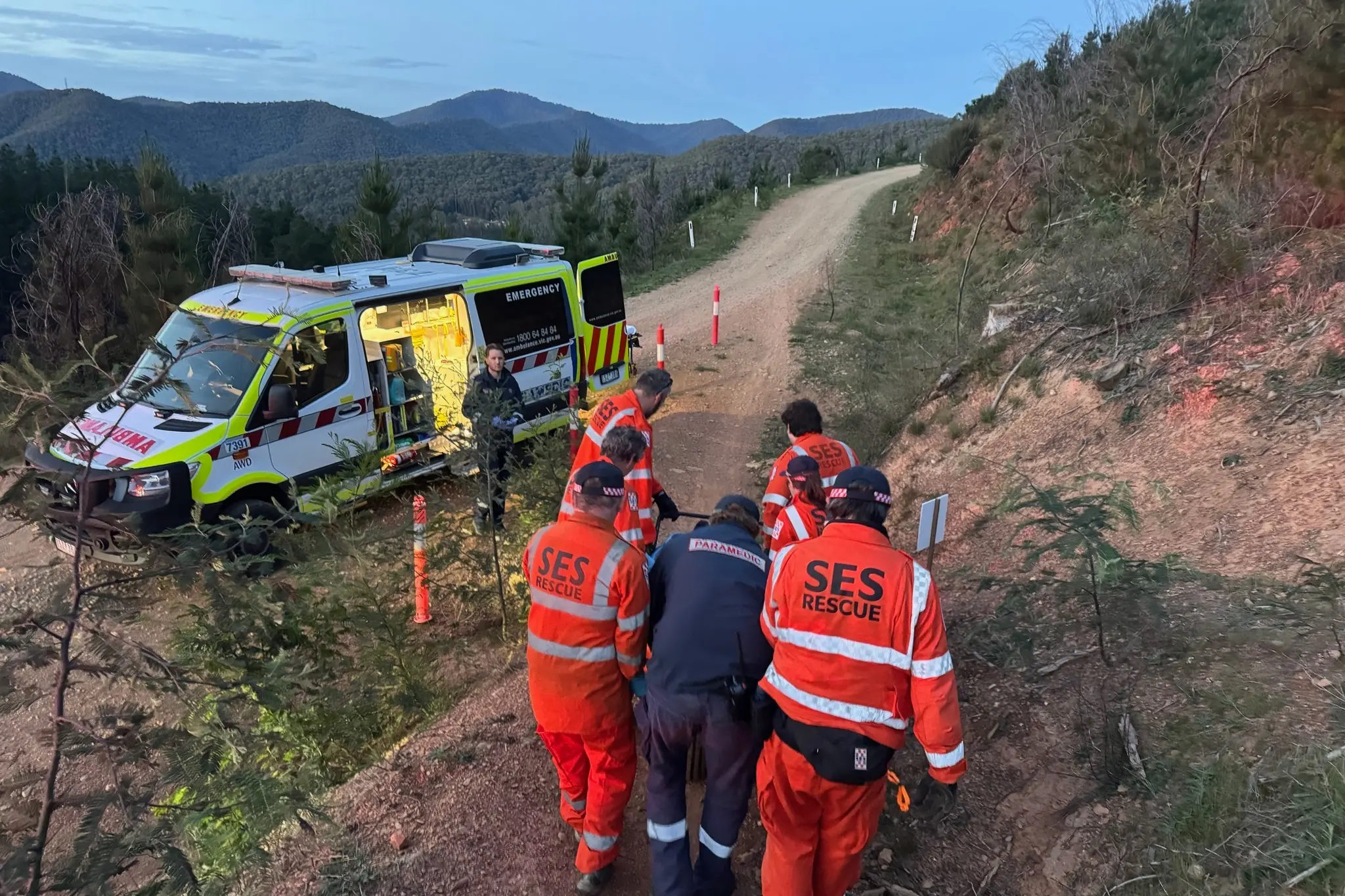 <p>HEAD OVER THE HANDLEBARS: Members of Bright SES Unit aided Ambulance Victoria officers to transport an injured cyclist for further medical care. PHOTO: Bright SES</p>\\n