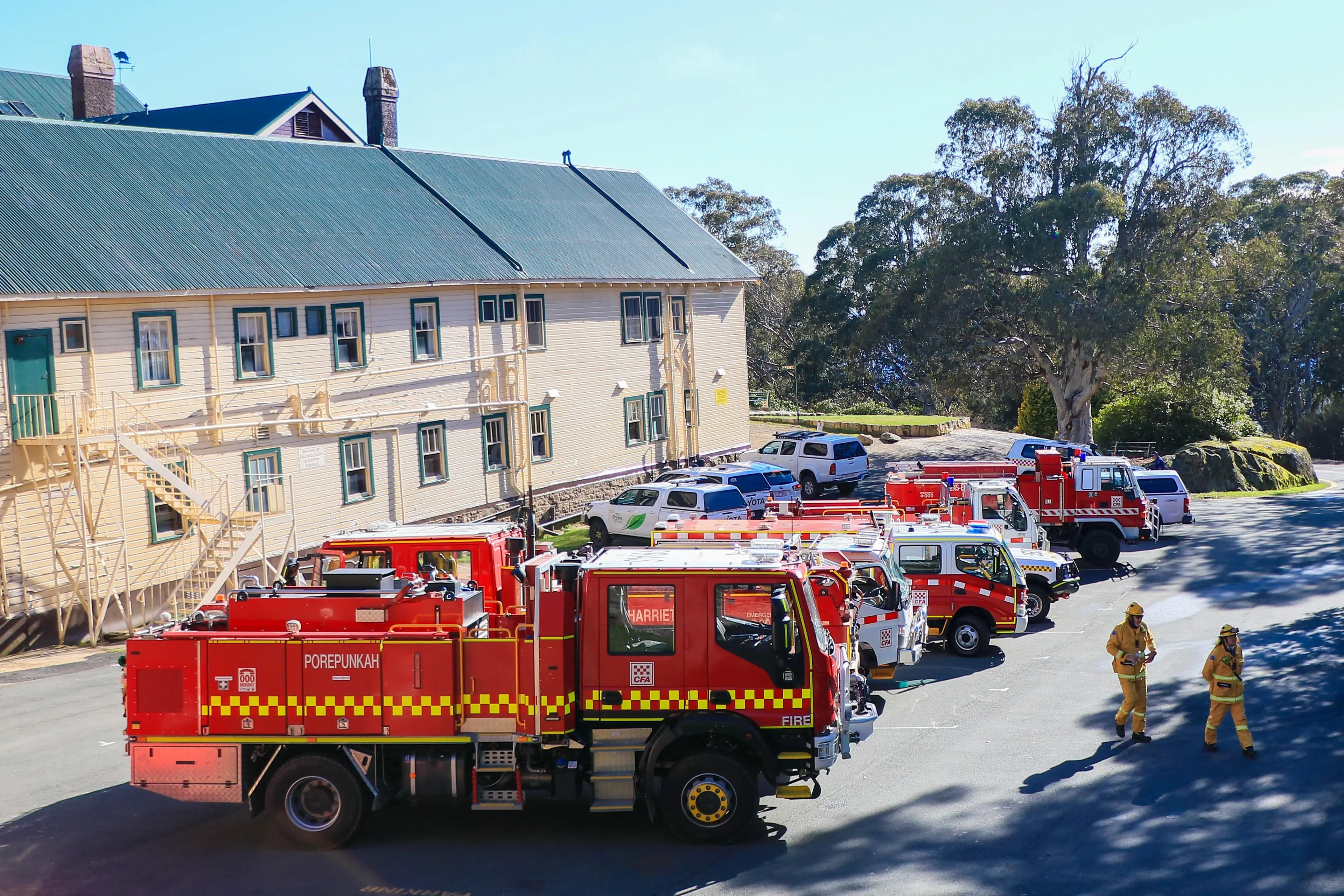 <p>TRAINING EXERCISE: Mount Buffalo Chalet was the perfect venue for a training exercise for Ovens Valley Group brigades on Sunday. PHOTO: Rhett Chalwell</p>\\n