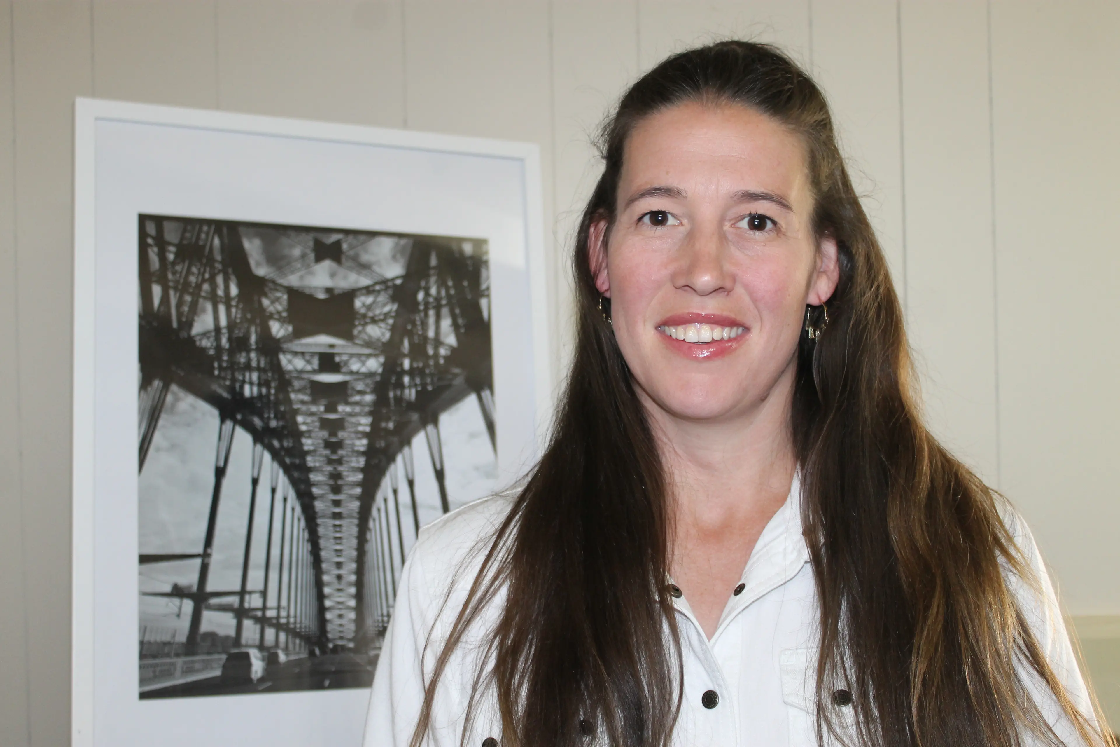 <p>PASSENGER PAPPARAZZO: Rebecca Treloar\\'s photographic entry for last year\\'s show was taken on her phone through the windscreen of a car as it crossed the Sydney Harbour Bridge. PHOTO: Phoebe Morgan</p>\\n