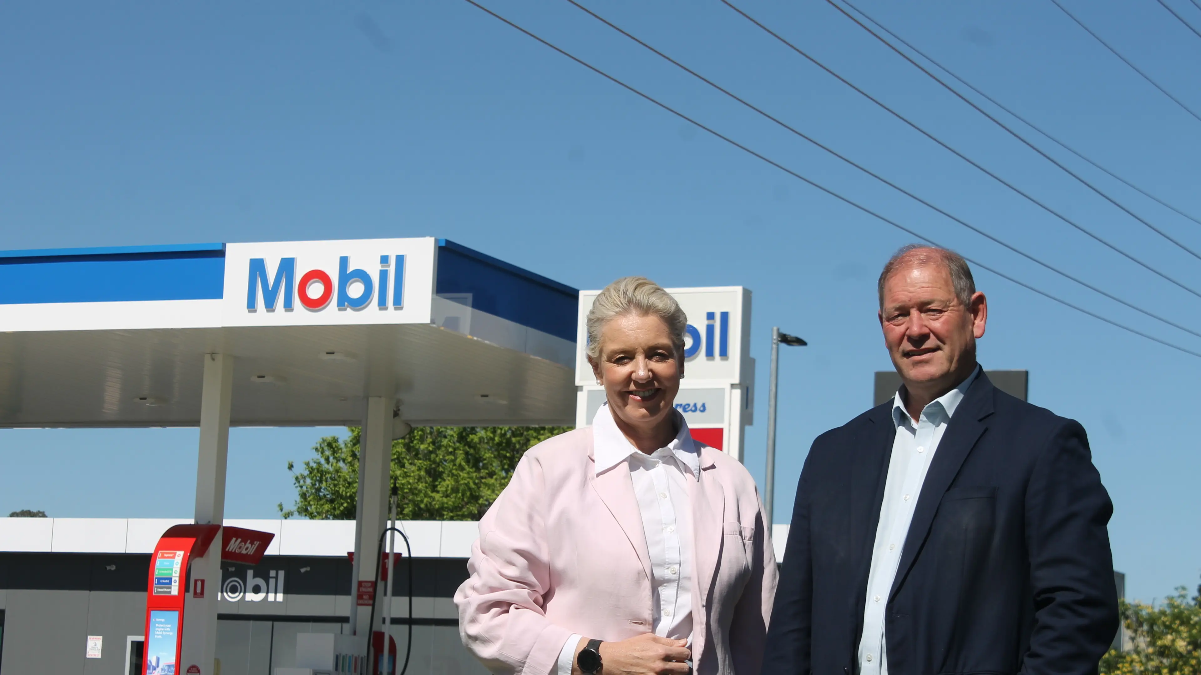 Coalition targets bowser pain and Labor shortages in regional visit
